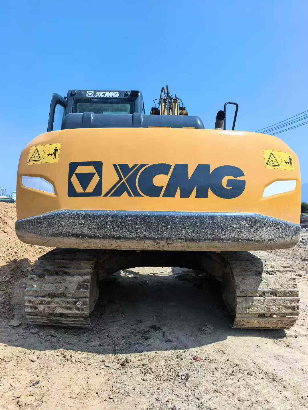 Used XCMG XE155D Excavator 2022 Model / 4