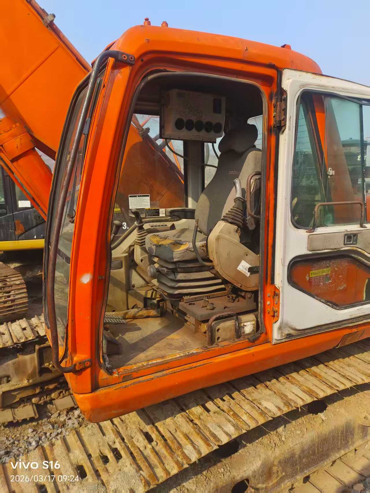 Used Doosan DH215-7 Excavator 2016 Model / 8