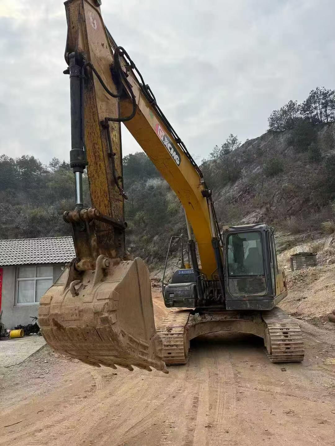 Used XCMG XE200 Excavator 2019 Model / 5