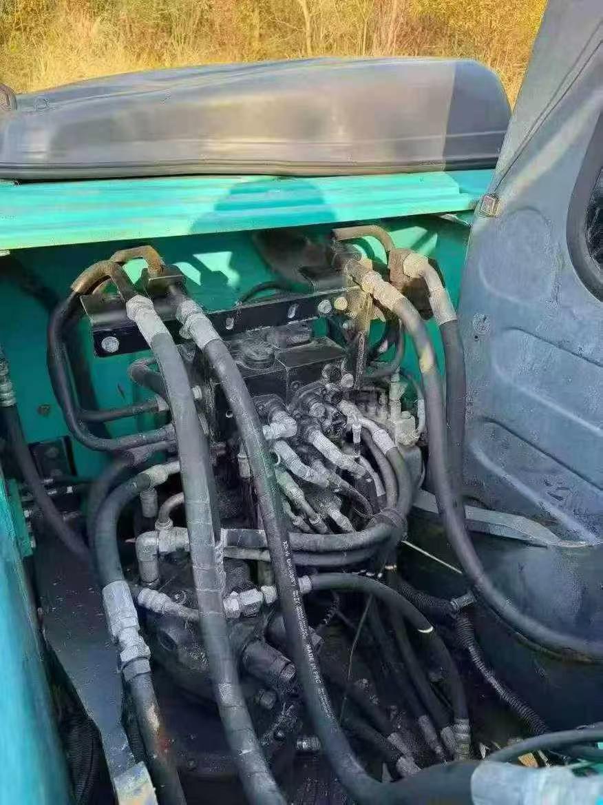 Buy Kobelco SK130 Used Excavator / 8