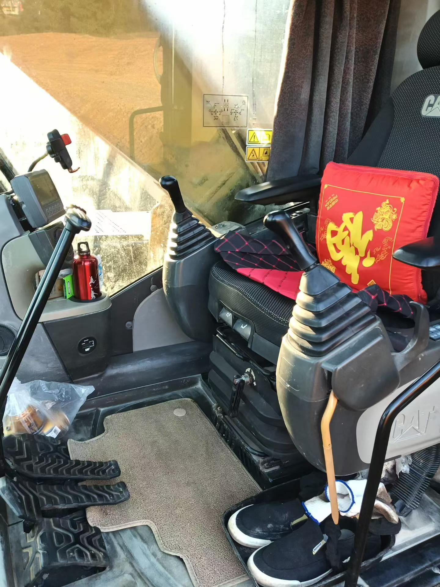 Used Caterpillar 320D2GC Excavator 2017 Model / 3