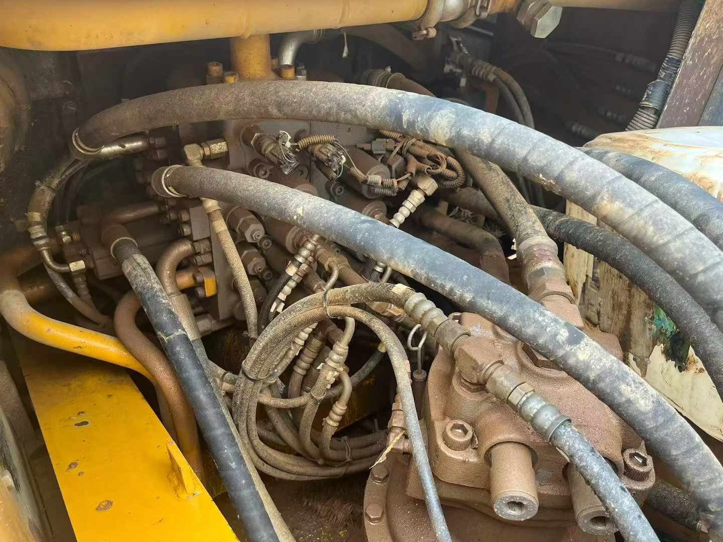 Buy Kato HD820 Used Excavator / 8