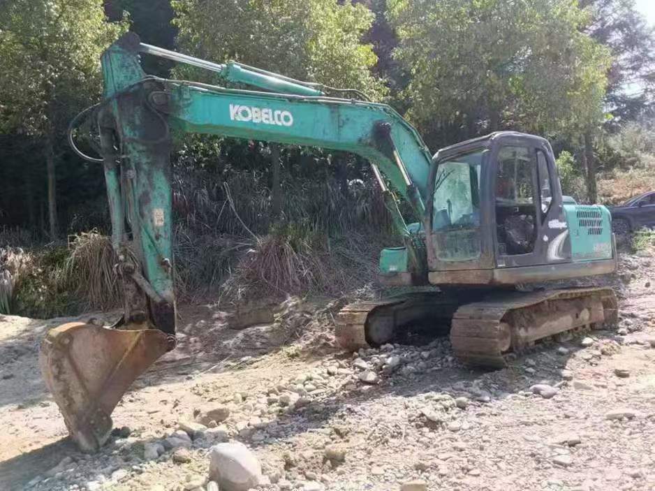 Buy Kobelco SK130 Used Excavator / 3