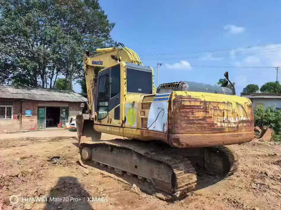Buy Komatsu PC200-8 Used Excavator / 2