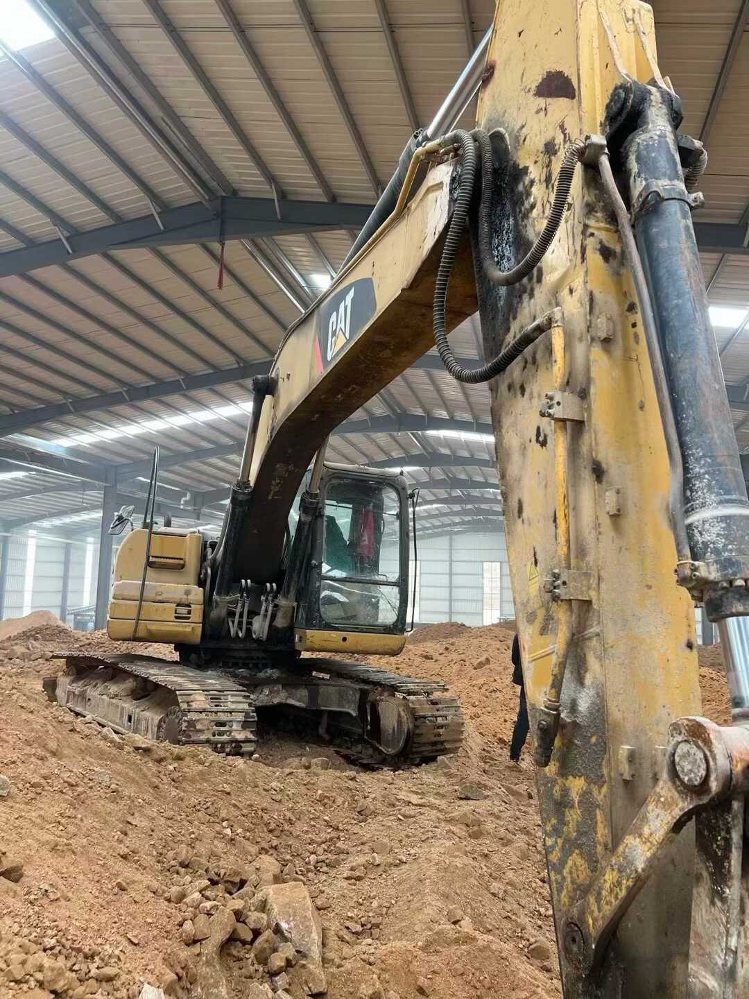 Buy Caterpillar 320A Used Excavator / 2