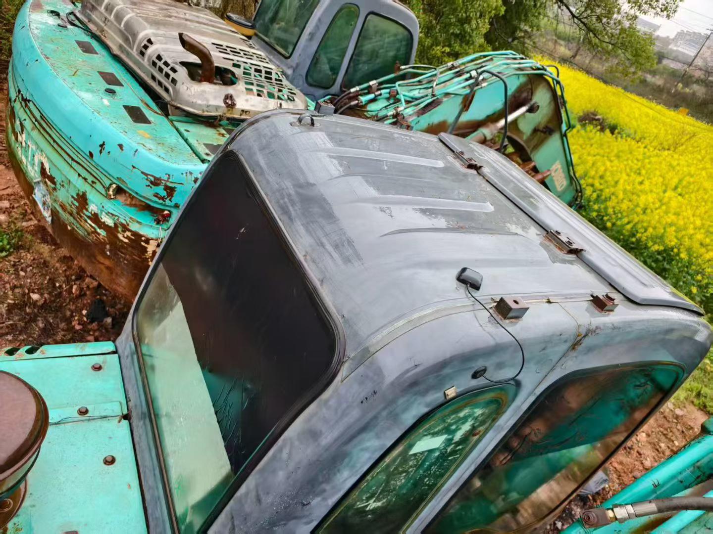 Buy Kobelco SK260 Used Excavator / 7