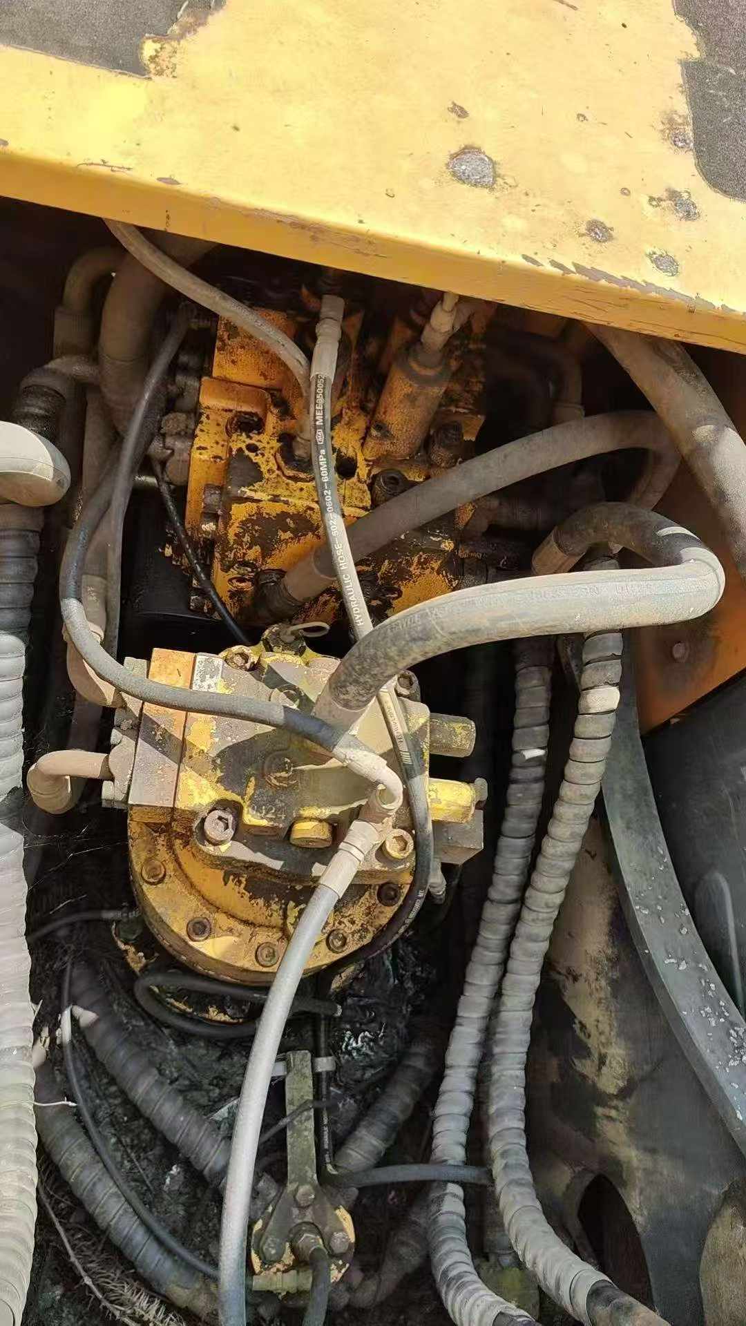 Buy Hyundai R215-7 Used Excavator / 8