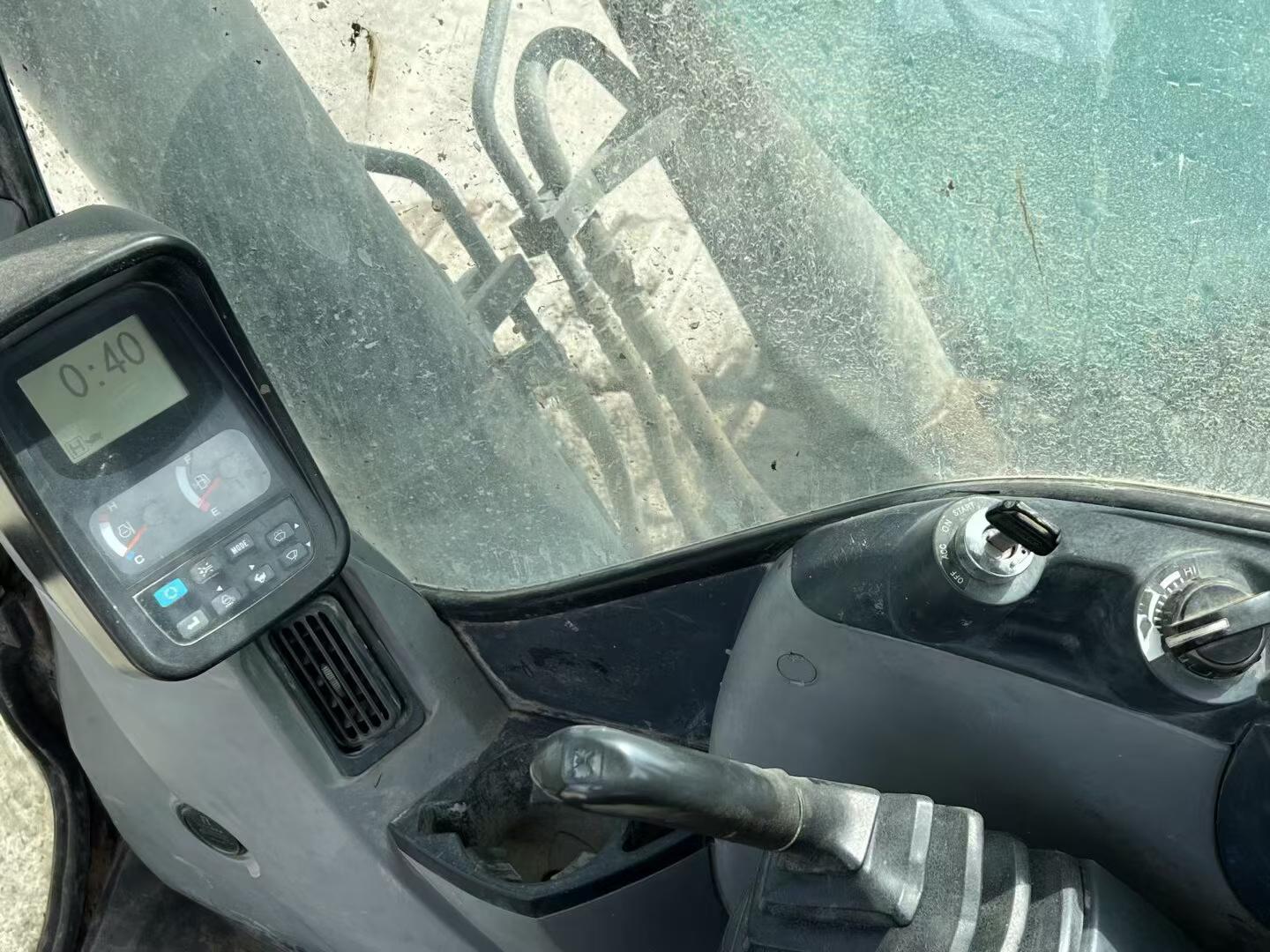 Buy Kobelco SK270D Used Excavator / 8