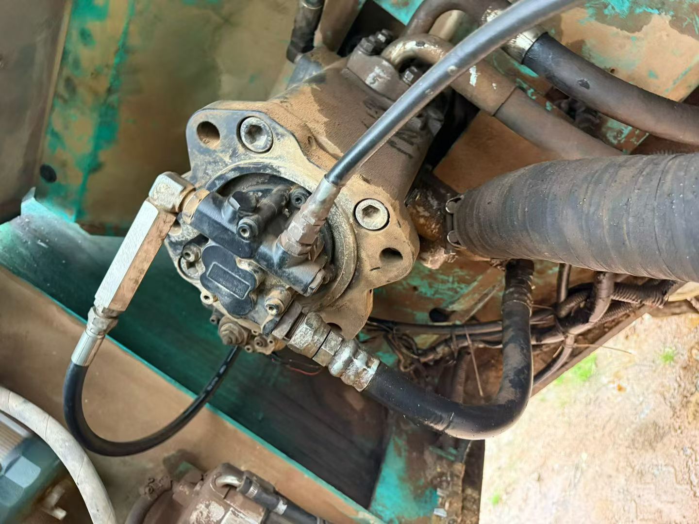 Buy Kobelco SK260 Used Excavator / 2