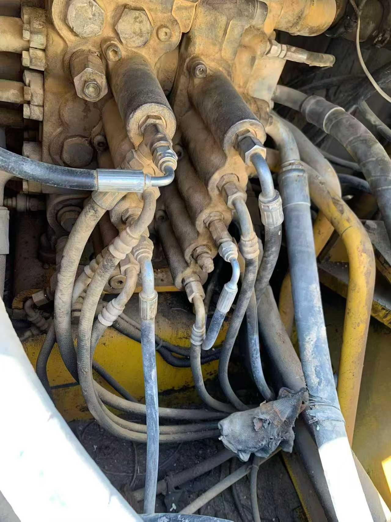 Buy Kato HD1430-7 Used Excavator / 9