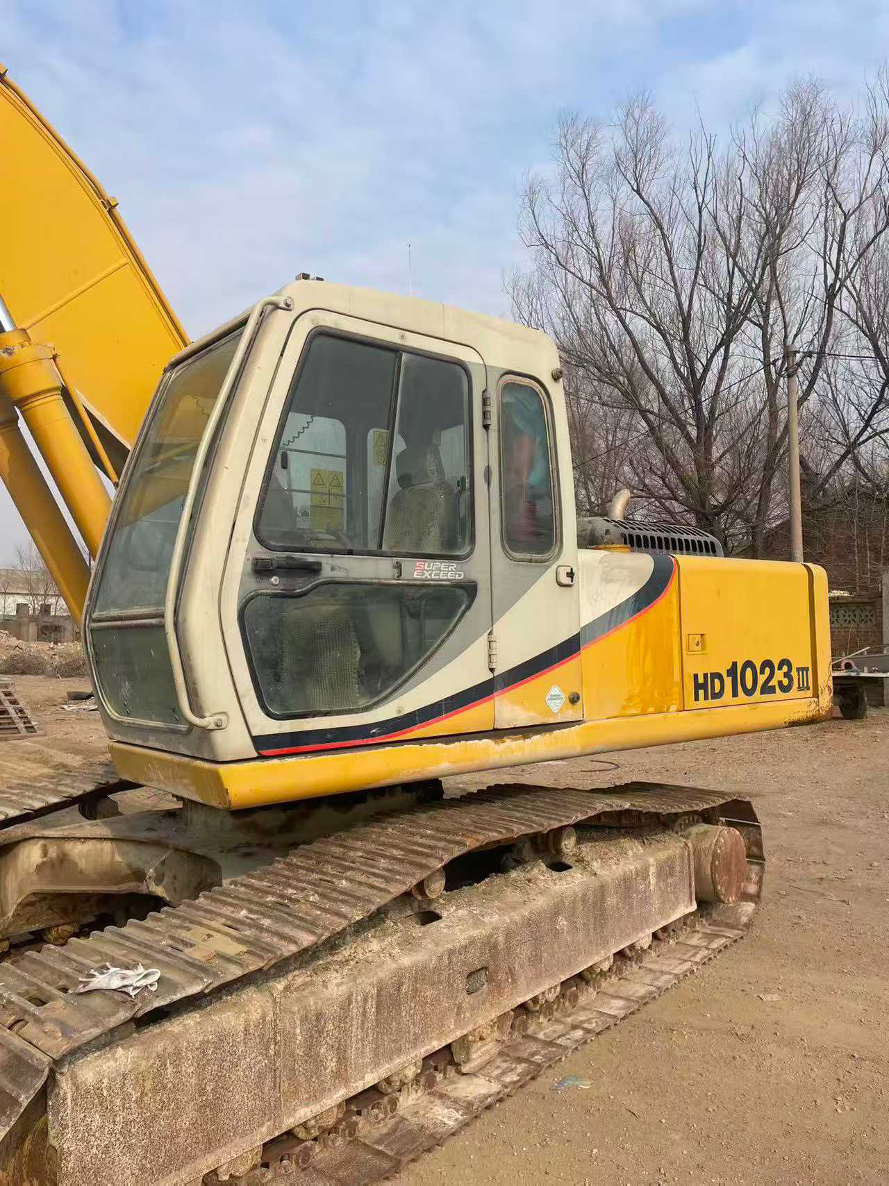 Buy Kato HD1023-LC Used Excavator / 2