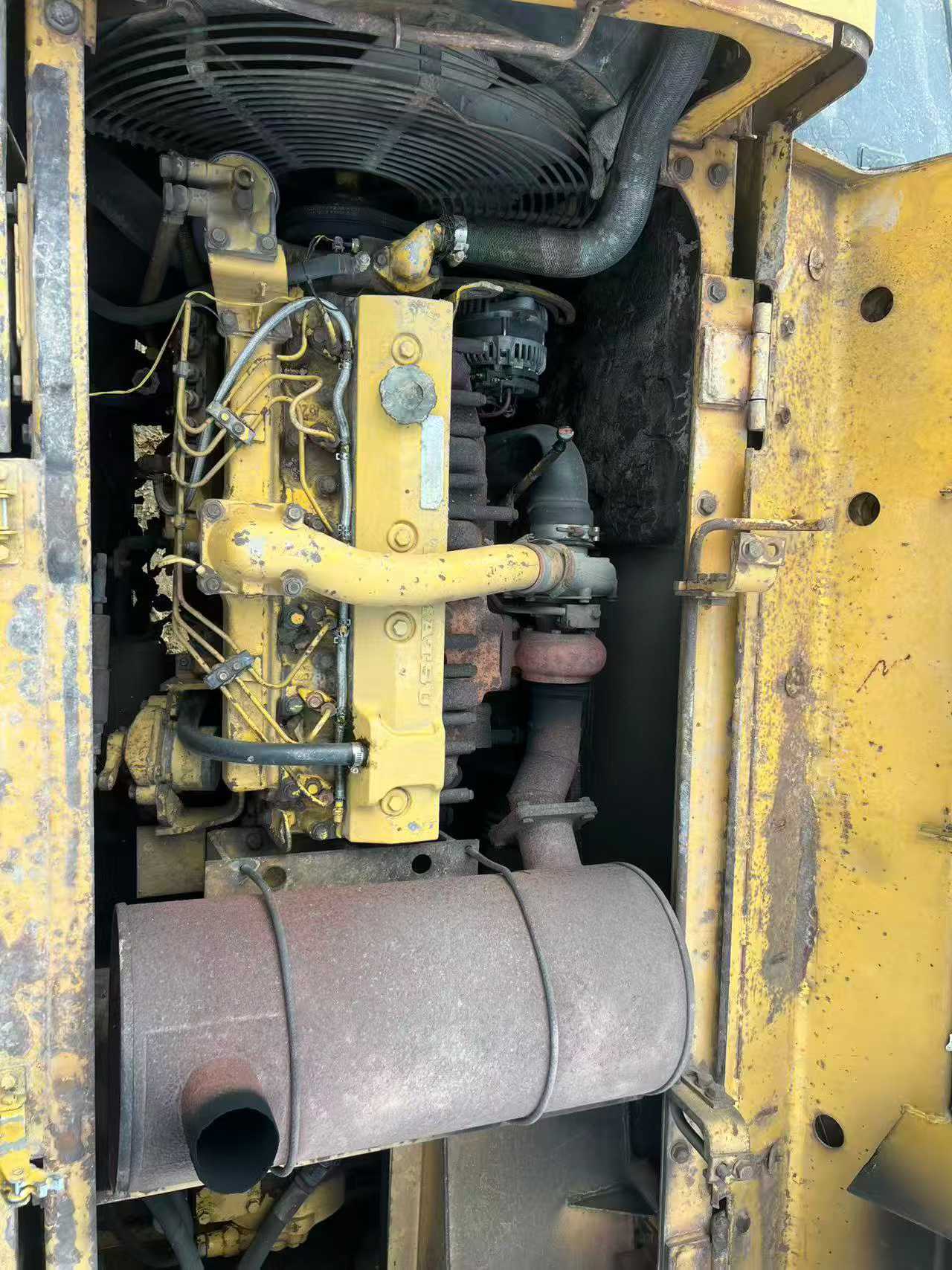 Buy Komatsu PC200-5 Used Excavator / 3