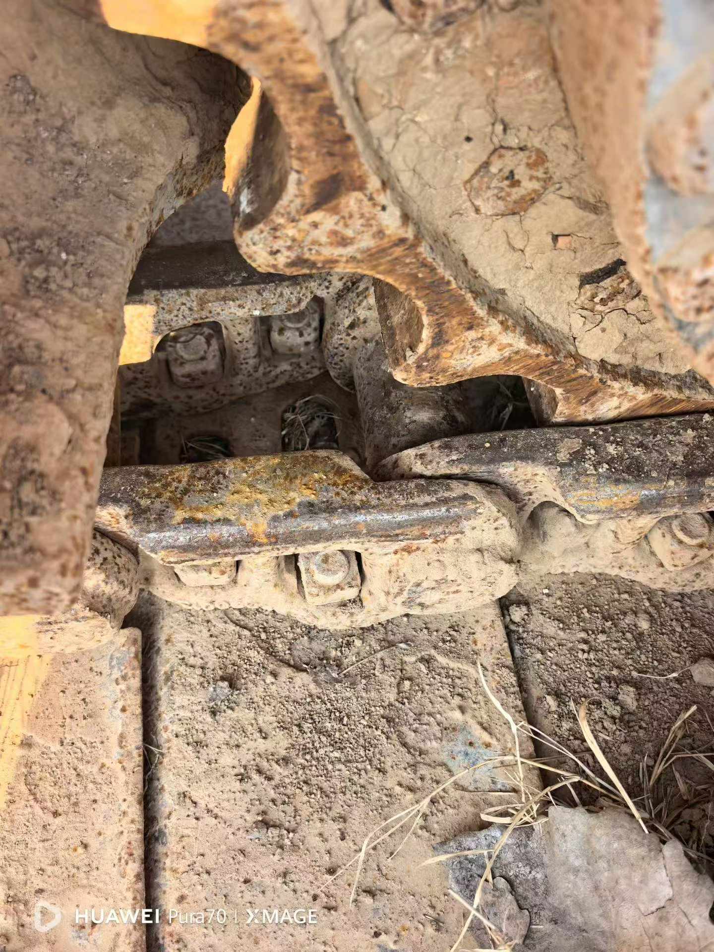 Buy Hitachi EX240-3 Used Excavator / 9