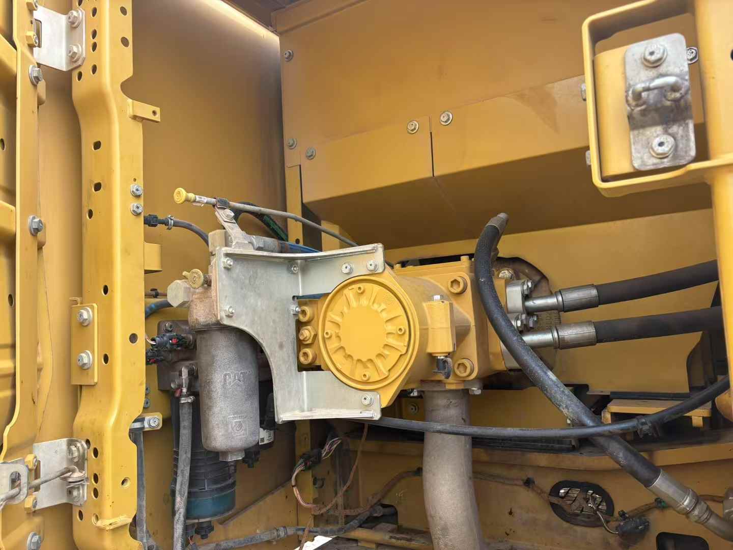 Buy Caterpillar 330B Used Excavator / 8