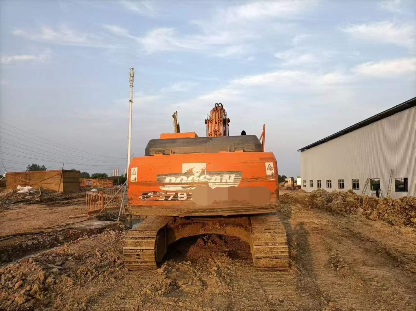 Buy Doosan DH220-9E Used Excavator / 3