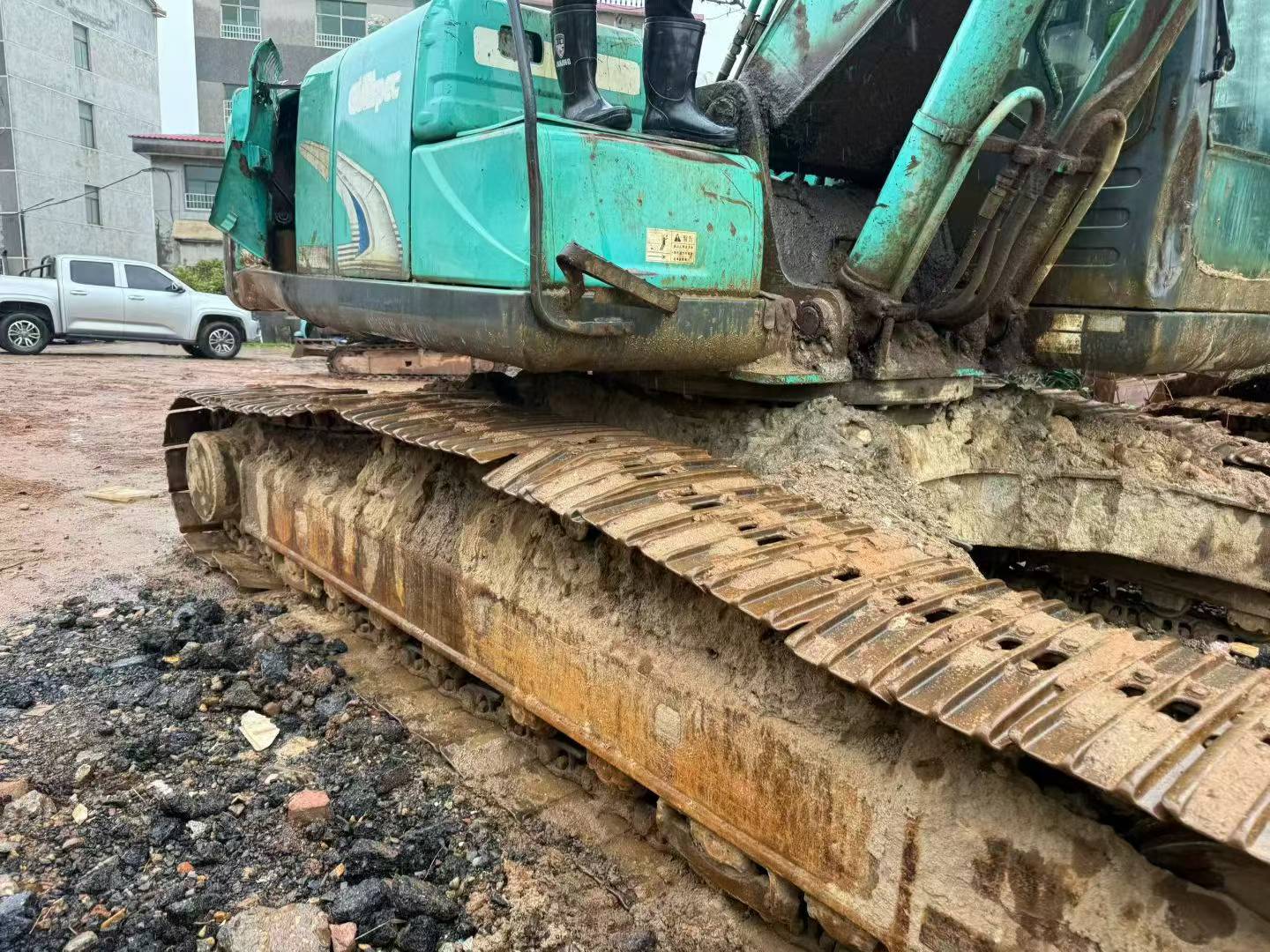 Buy Kobelco SK260 Used Excavator / 3