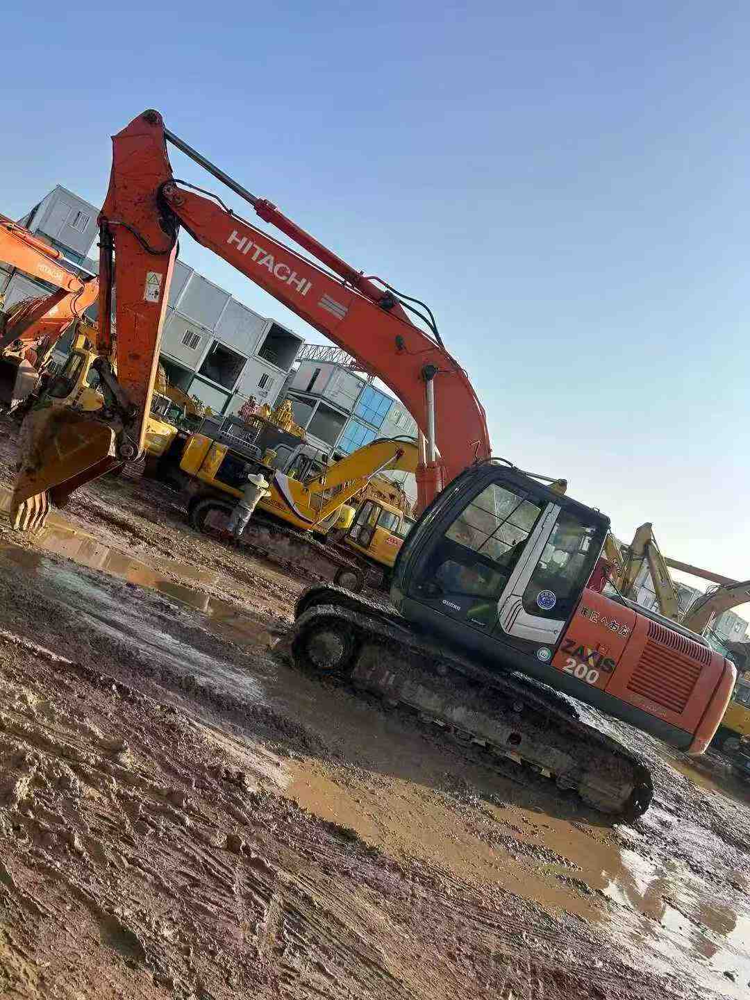 Buy Hitachi EX200-3 Used Excavator / 3