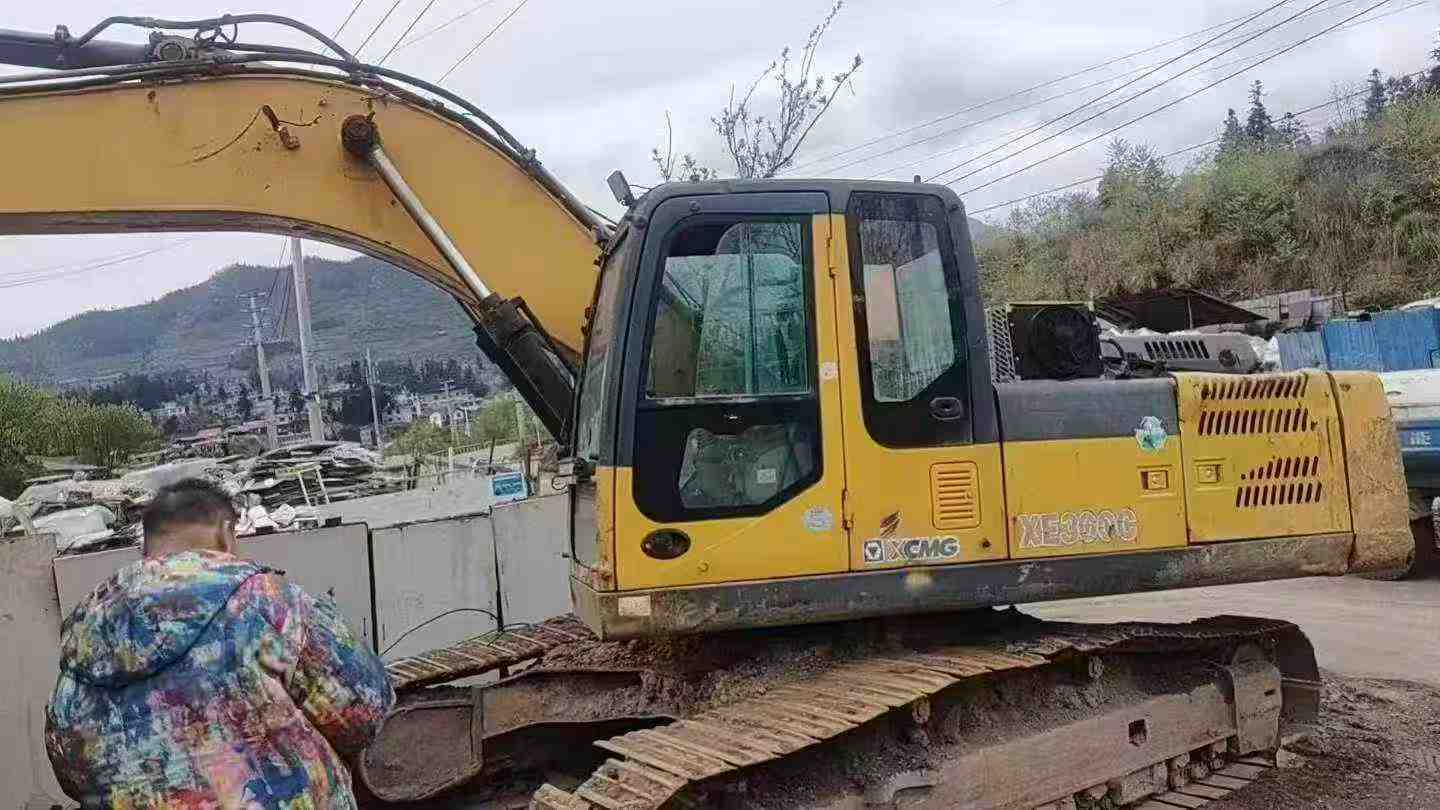 Buy XCMG XE265C Used Excavator / 5