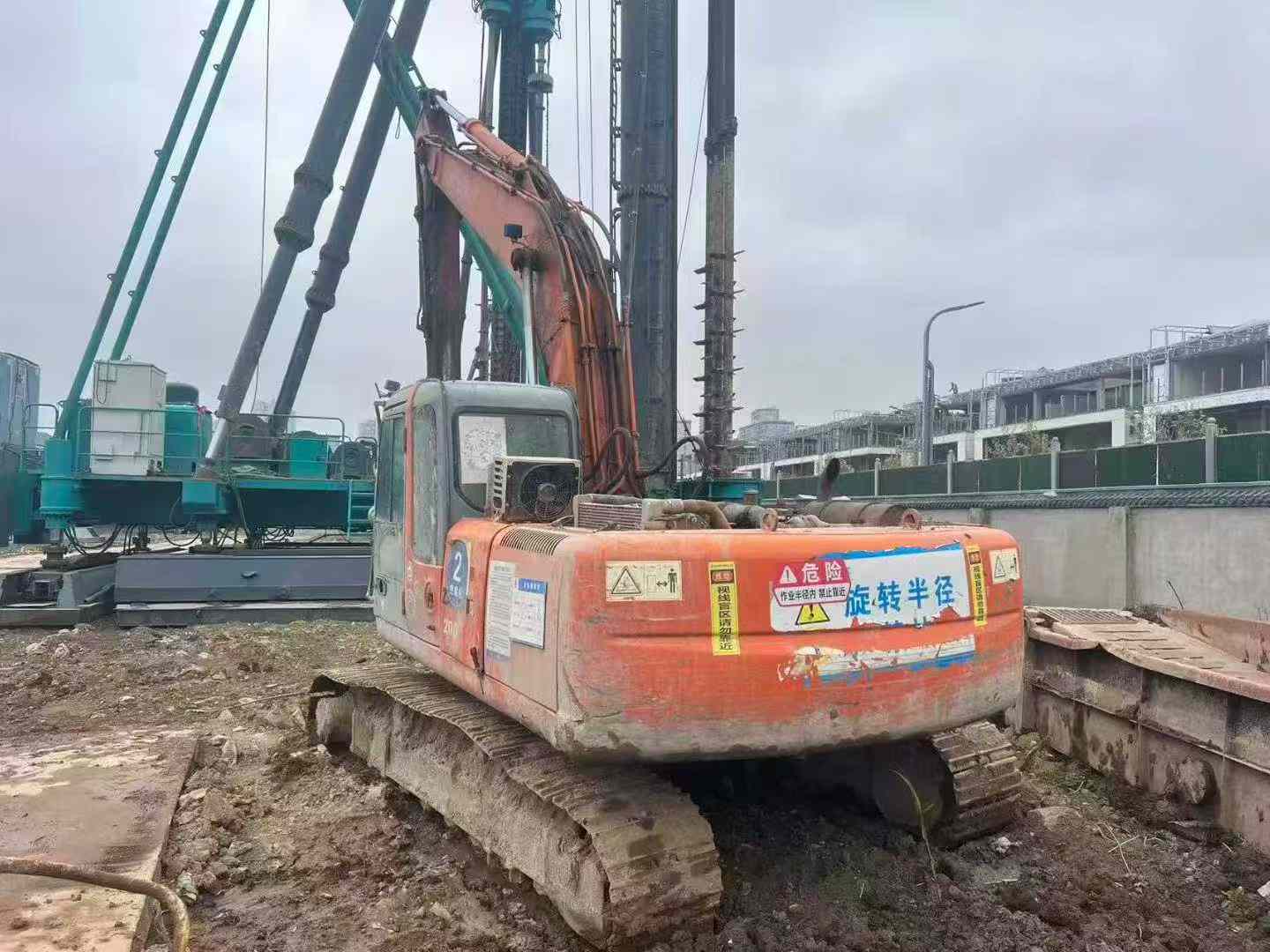 Buy Hitachi EX200 Used Excavator / 2