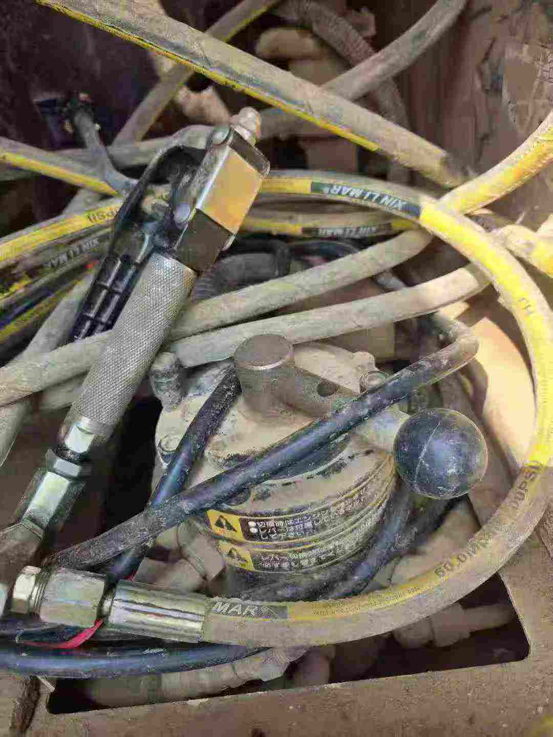 Buy Hitachi EX200-3 Used Excavator / 6