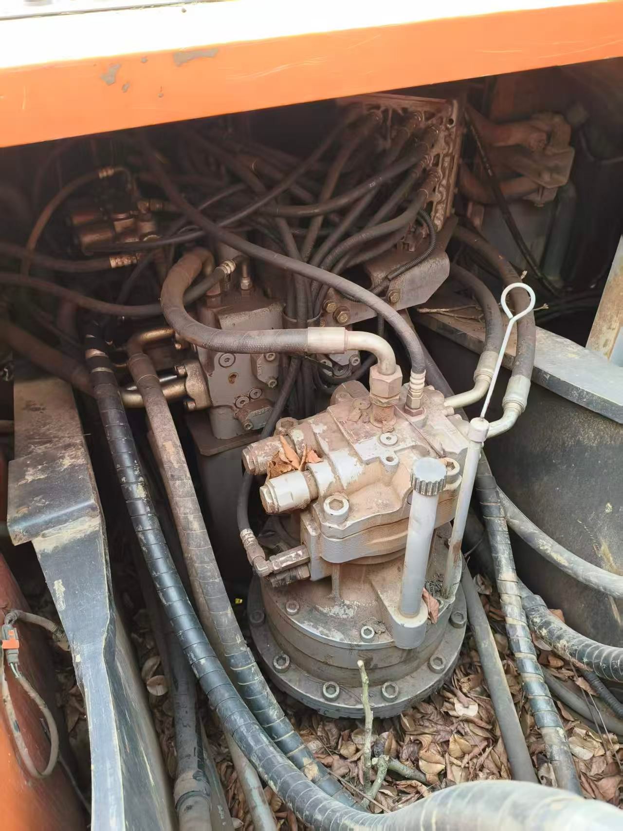 Buy Hitachi ZX200-5G Used Excavator / 6