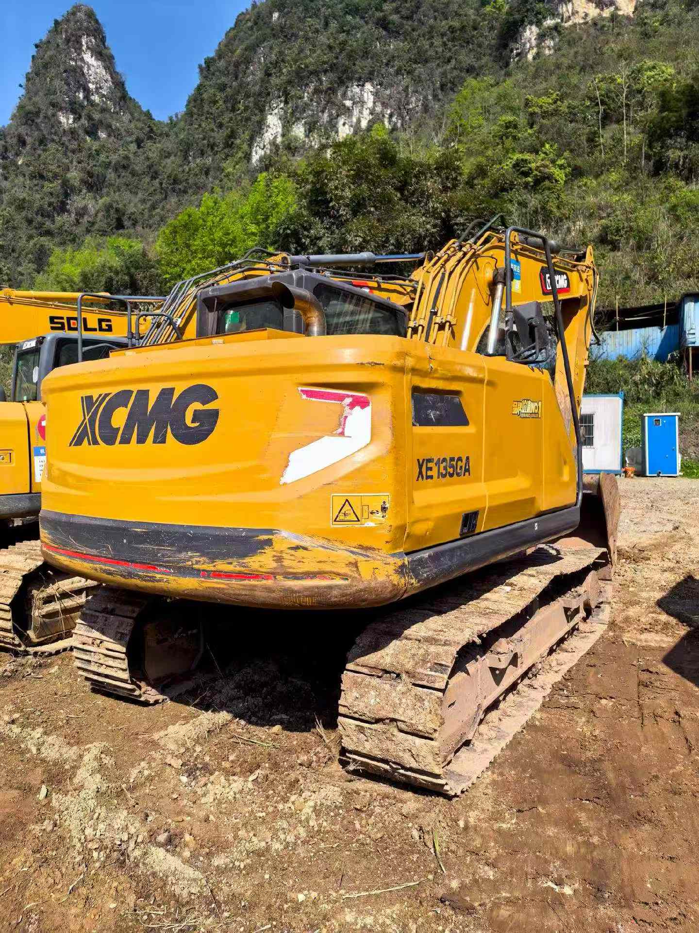 Buy XCMG XE135B Used Excavator / 2