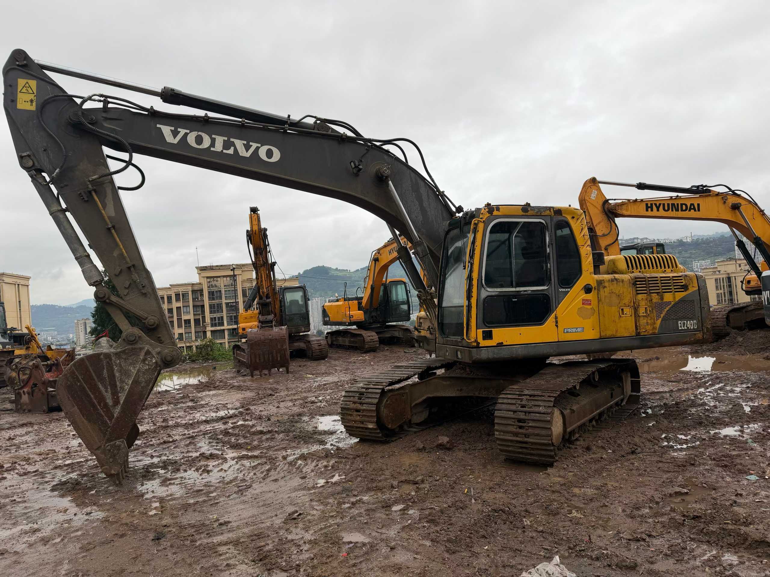 Buy Volvo EC210B Used Excavator / 7