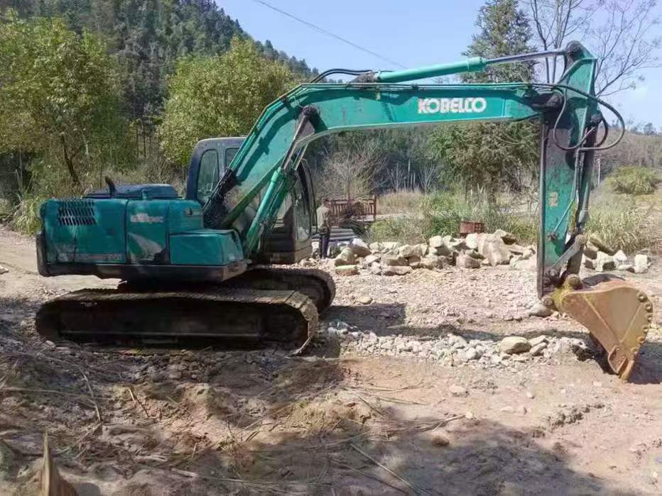 Buy Kobelco SK130 Used Excavator / 2