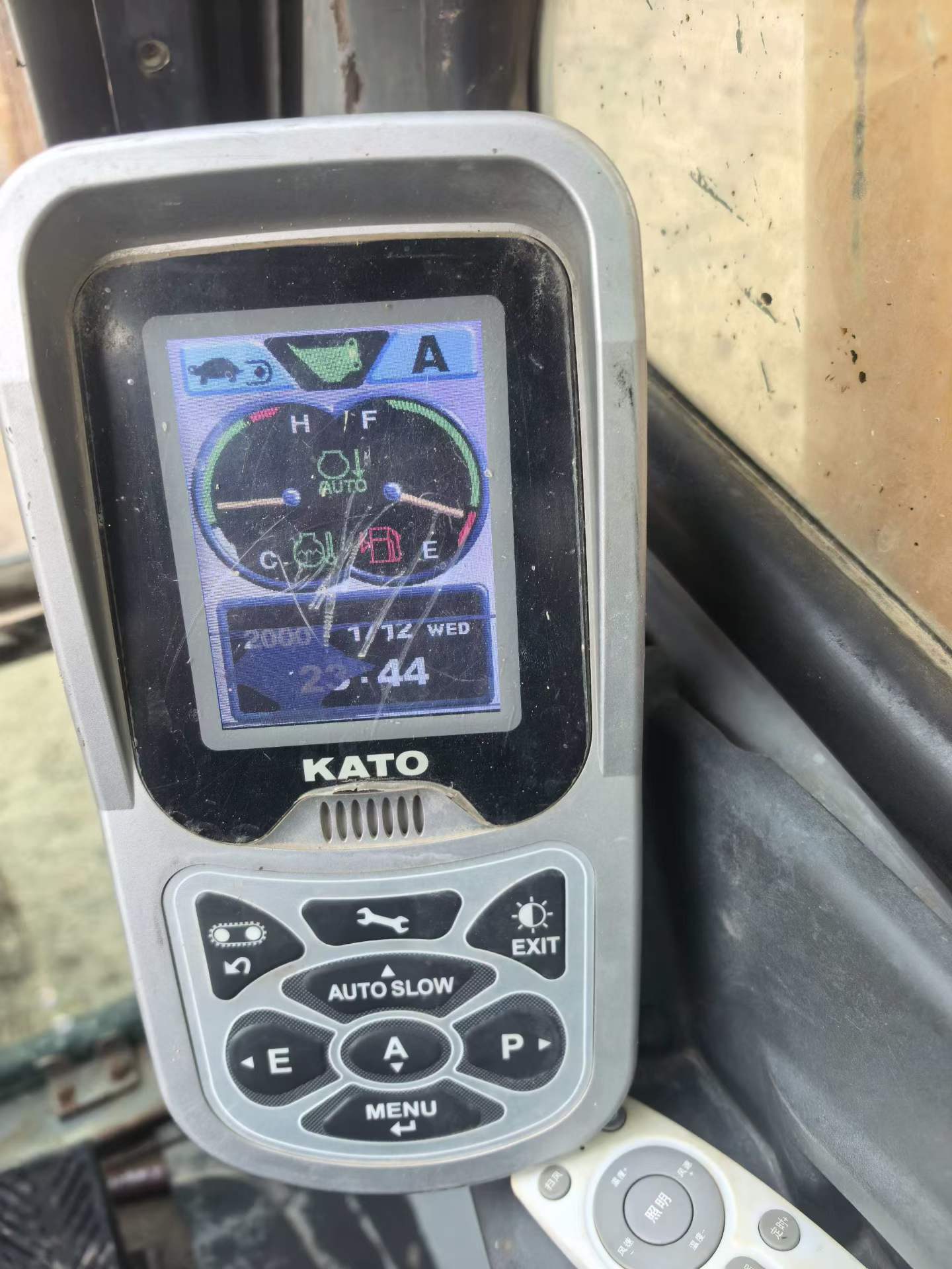 Buy Kato HD1023R Used Excavator / 6