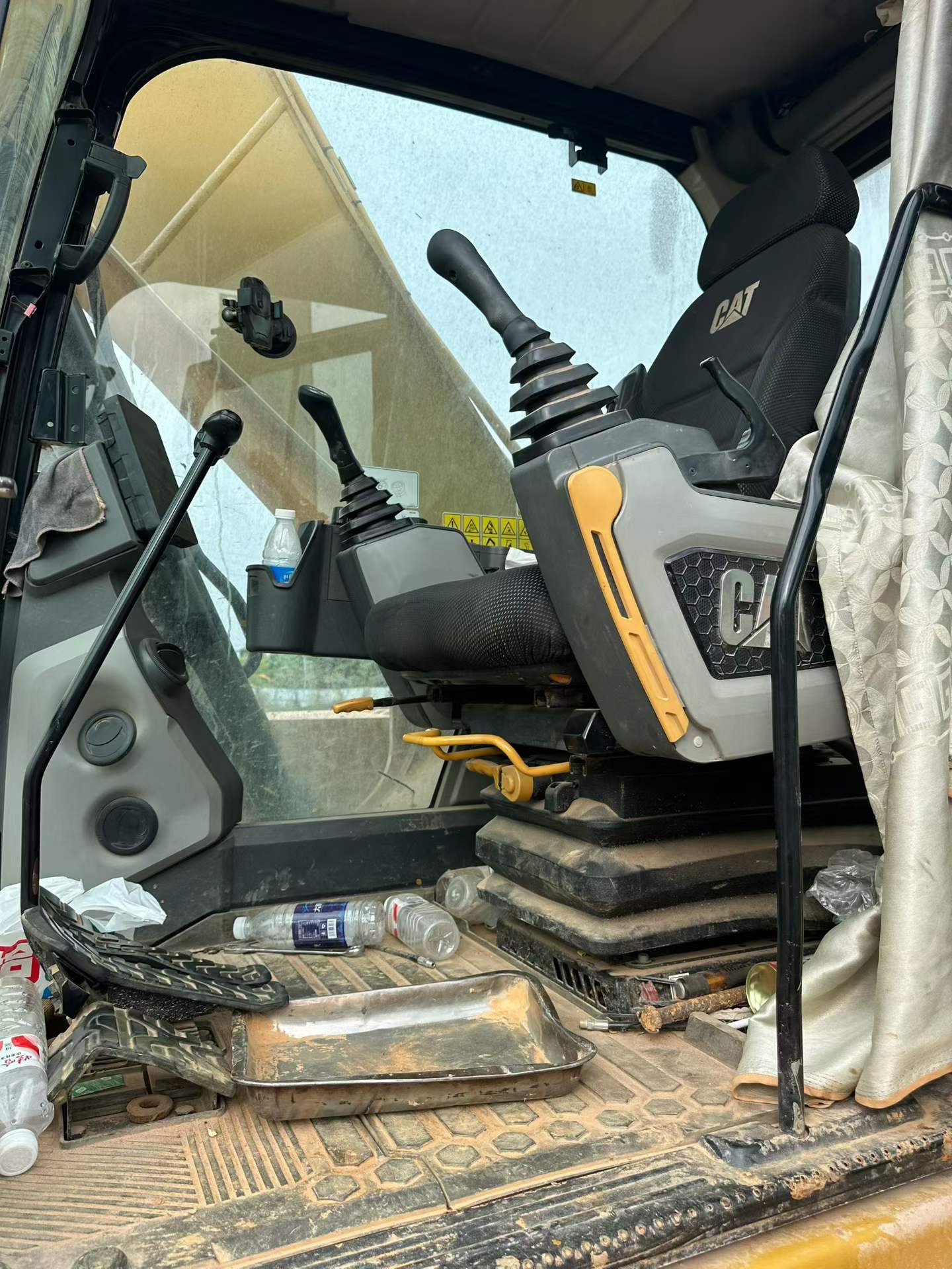 Buy Caterpillar 320A Used Excavator / 8