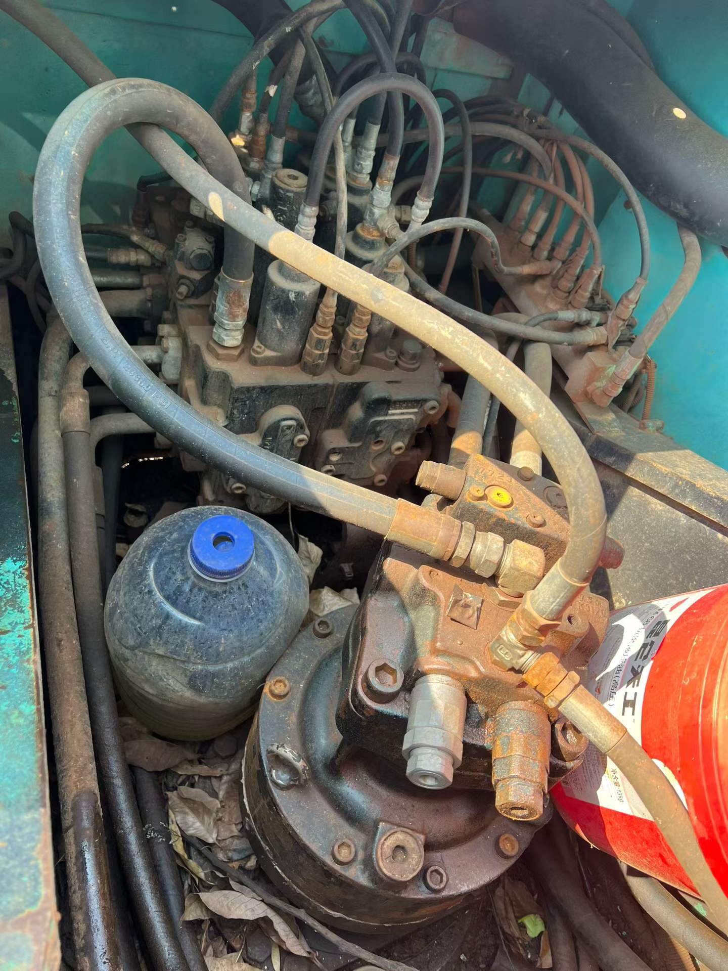 Buy Kobelco SK200-8 Used Excavator / 4