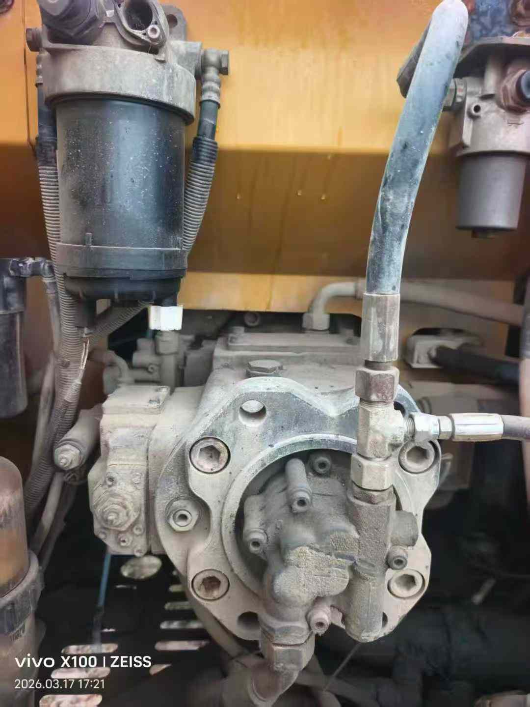 Buy XCMG XE200 Used Excavator / 7