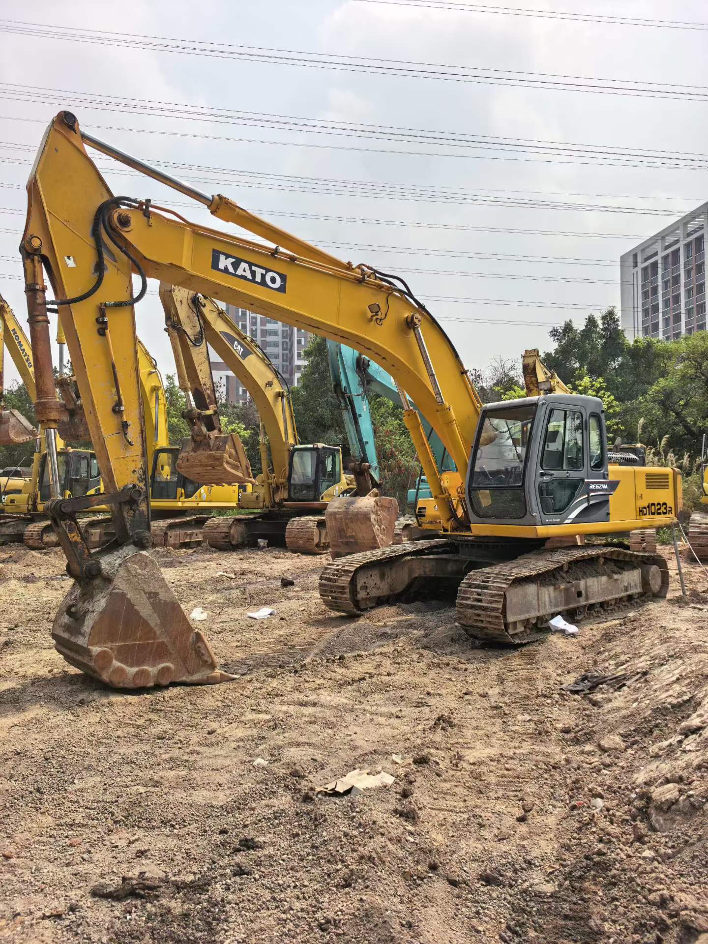 Buy Kato HD1023R Used Excavator / 5