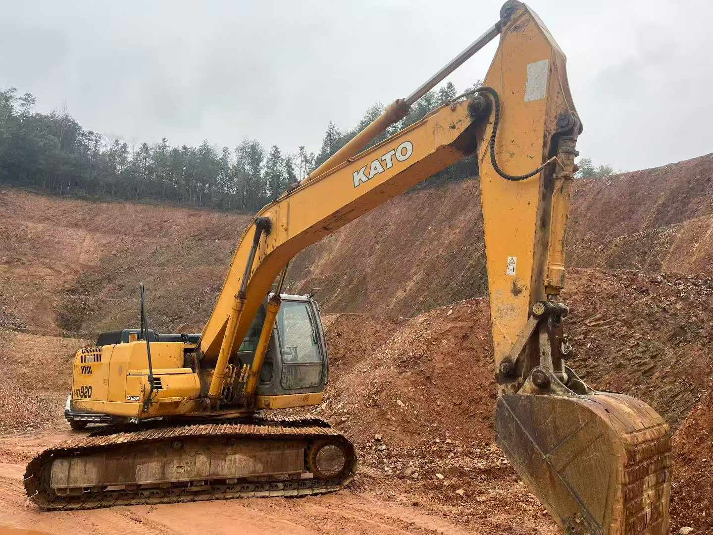 Buy Kato HD820 Used Excavator / 3