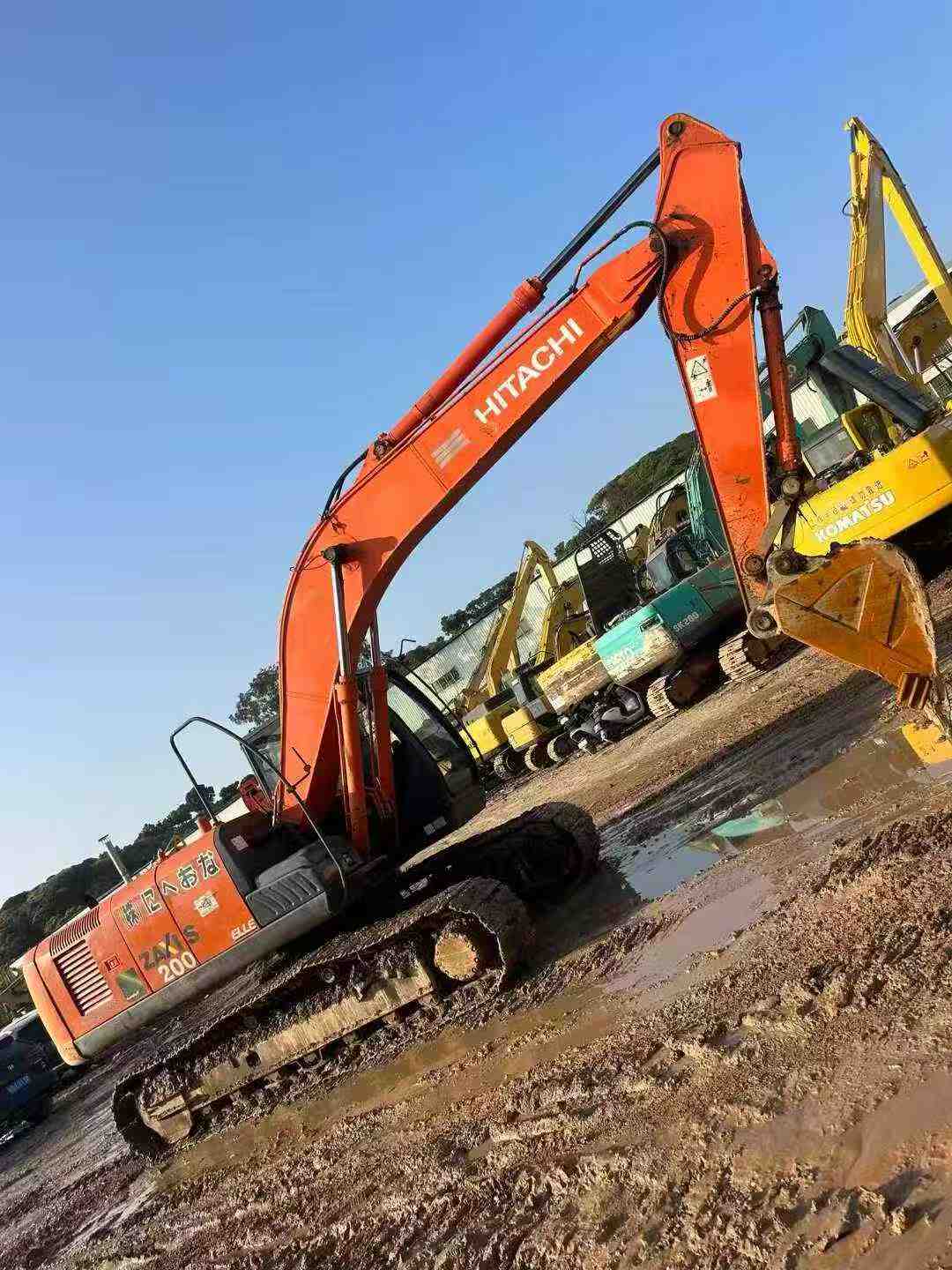 Buy Hitachi EX200-3 Used Excavator / 4