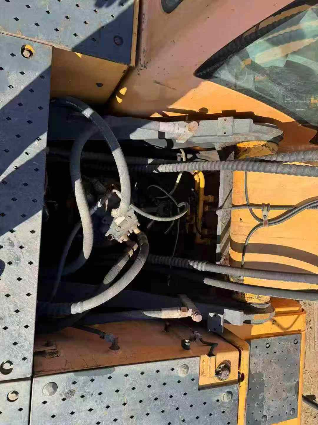 Buy Hyundai R305LVS Used Excavator / 7