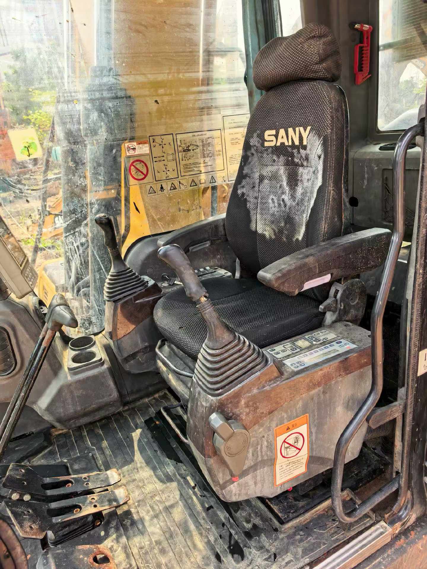 Buy Sany SY115C Used Excavator / 9