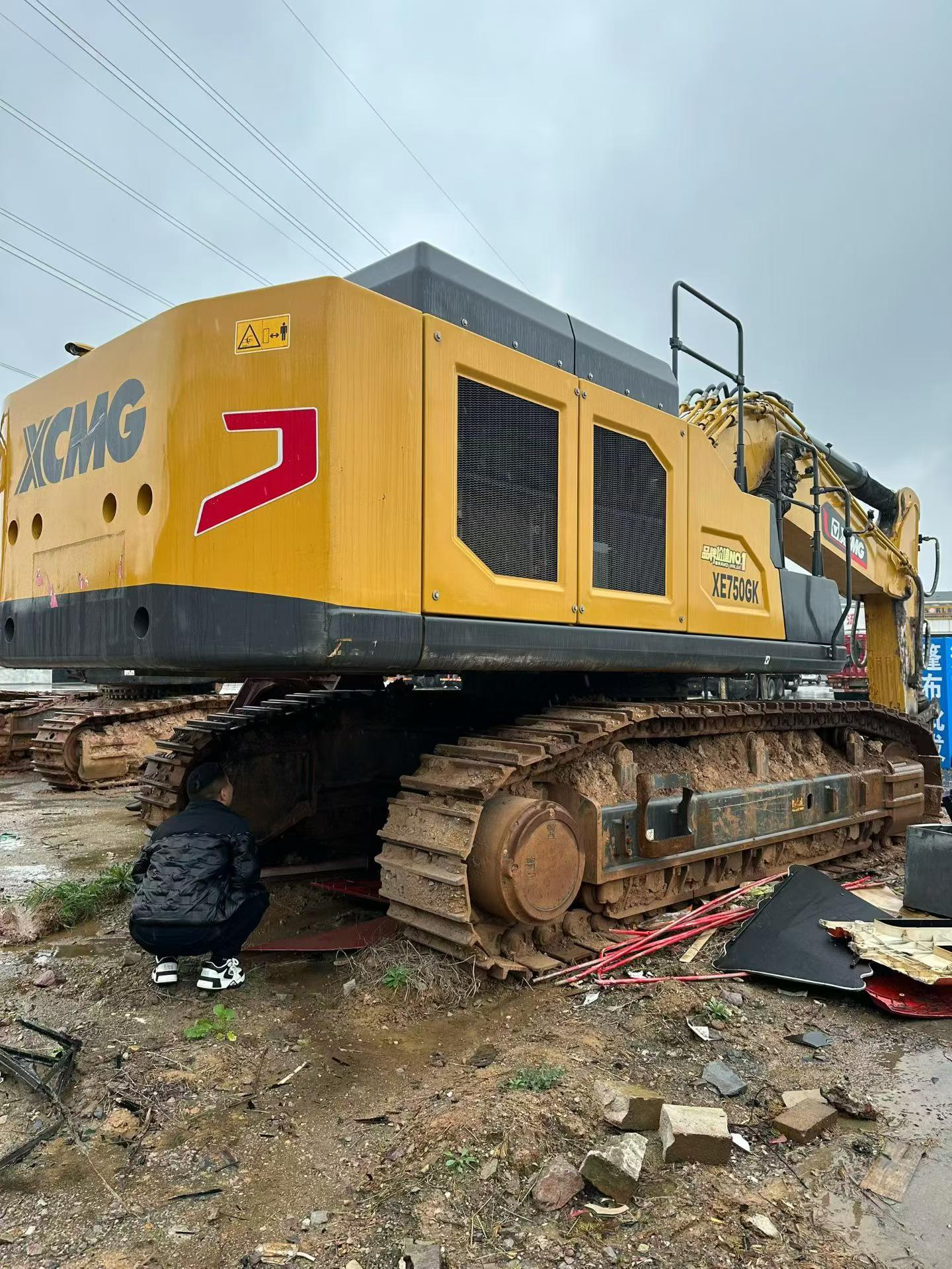 Buy XCMG XE650DP Used Excavator / 6