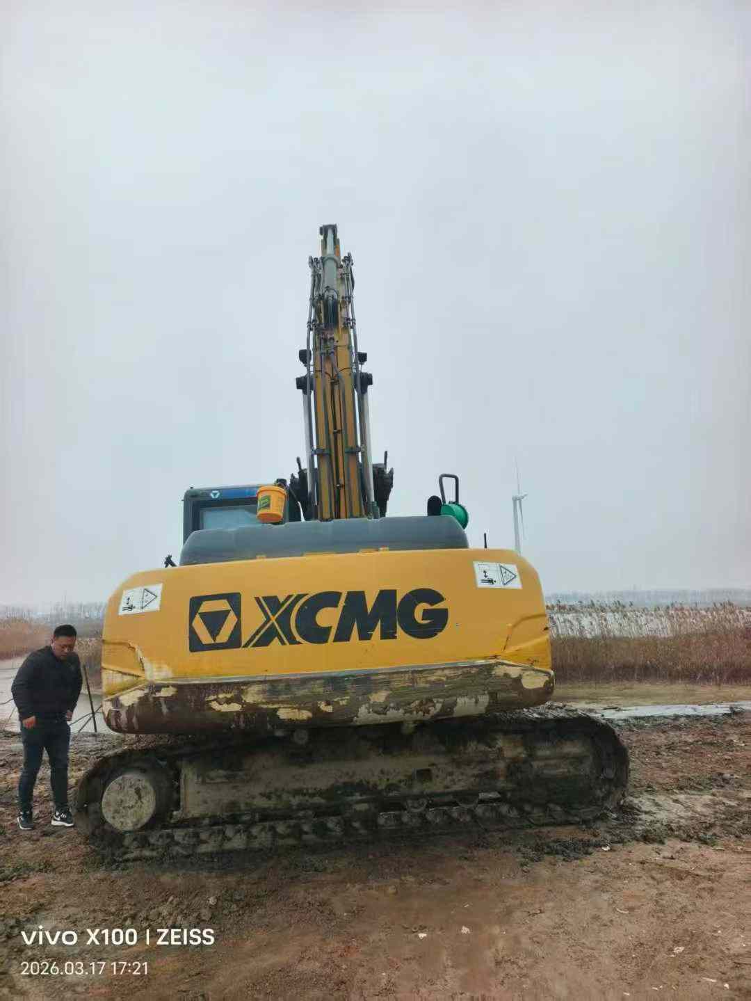 Buy XCMG XE200 Used Excavator / 2