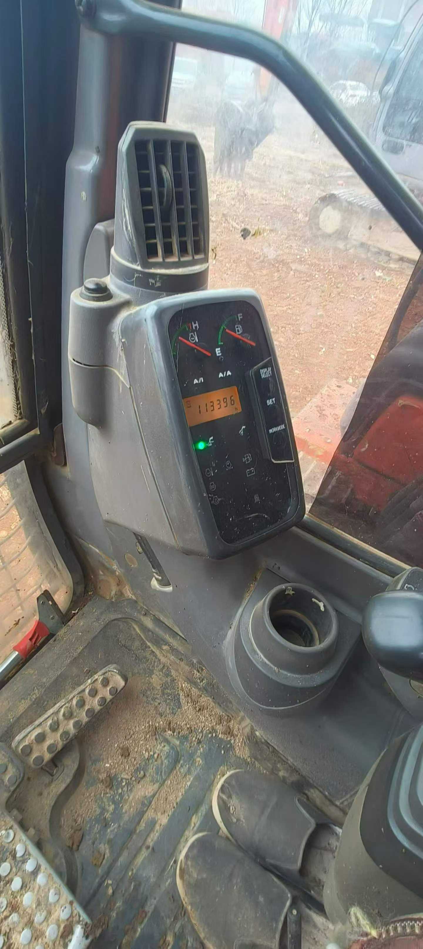 Buy Hitachi EX130 Used Excavator / 5