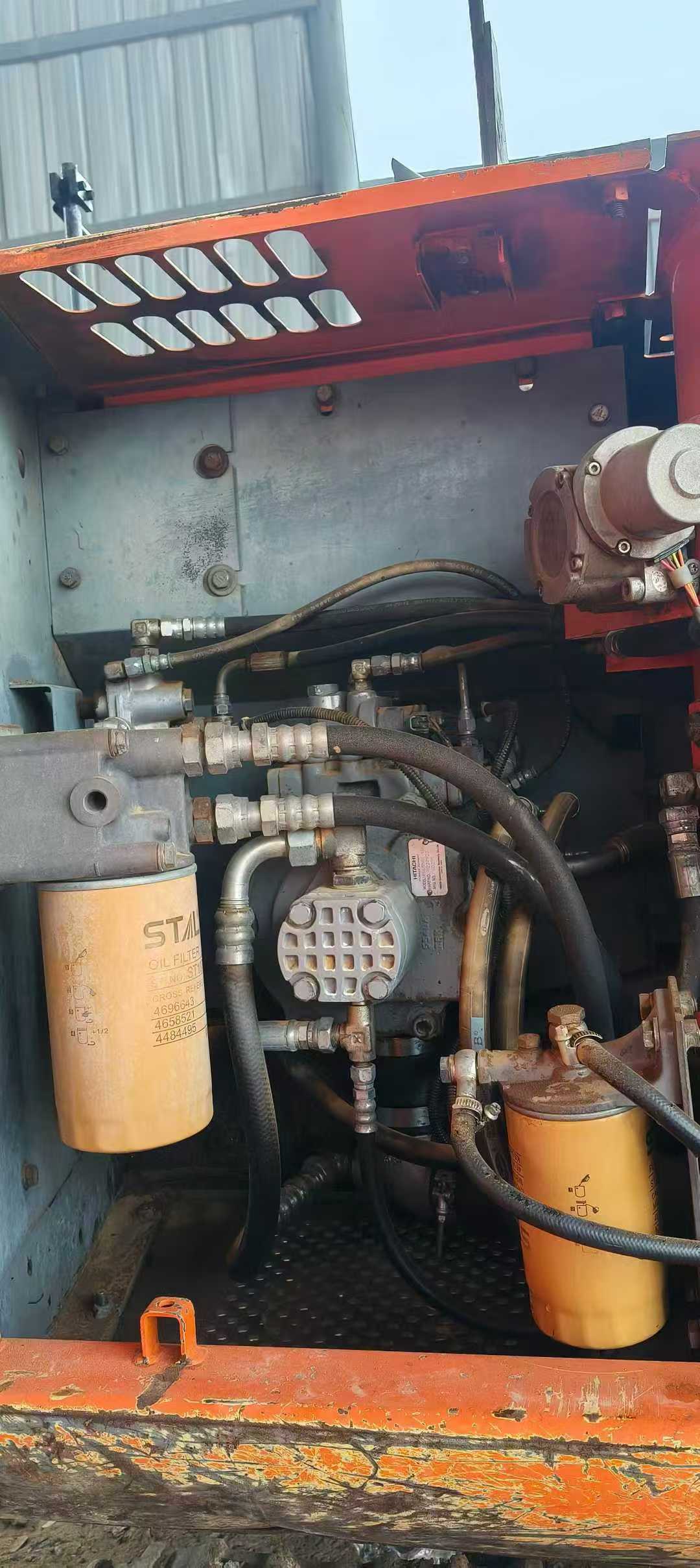 Buy Hitachi EX130 Used Excavator / 8