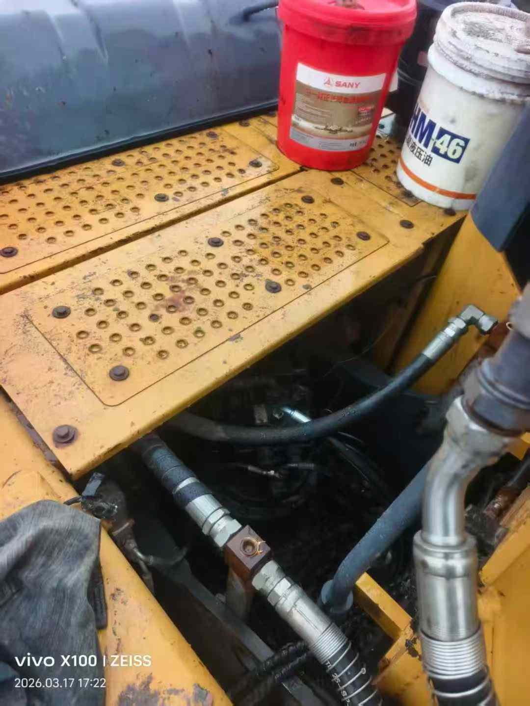 Buy XCMG XE200 Used Excavator / 9