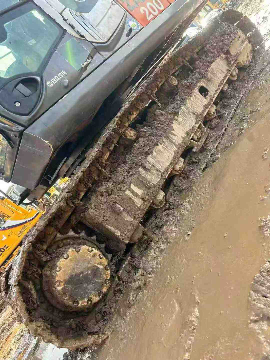 Buy Hitachi EX200-3 Used Excavator / 9