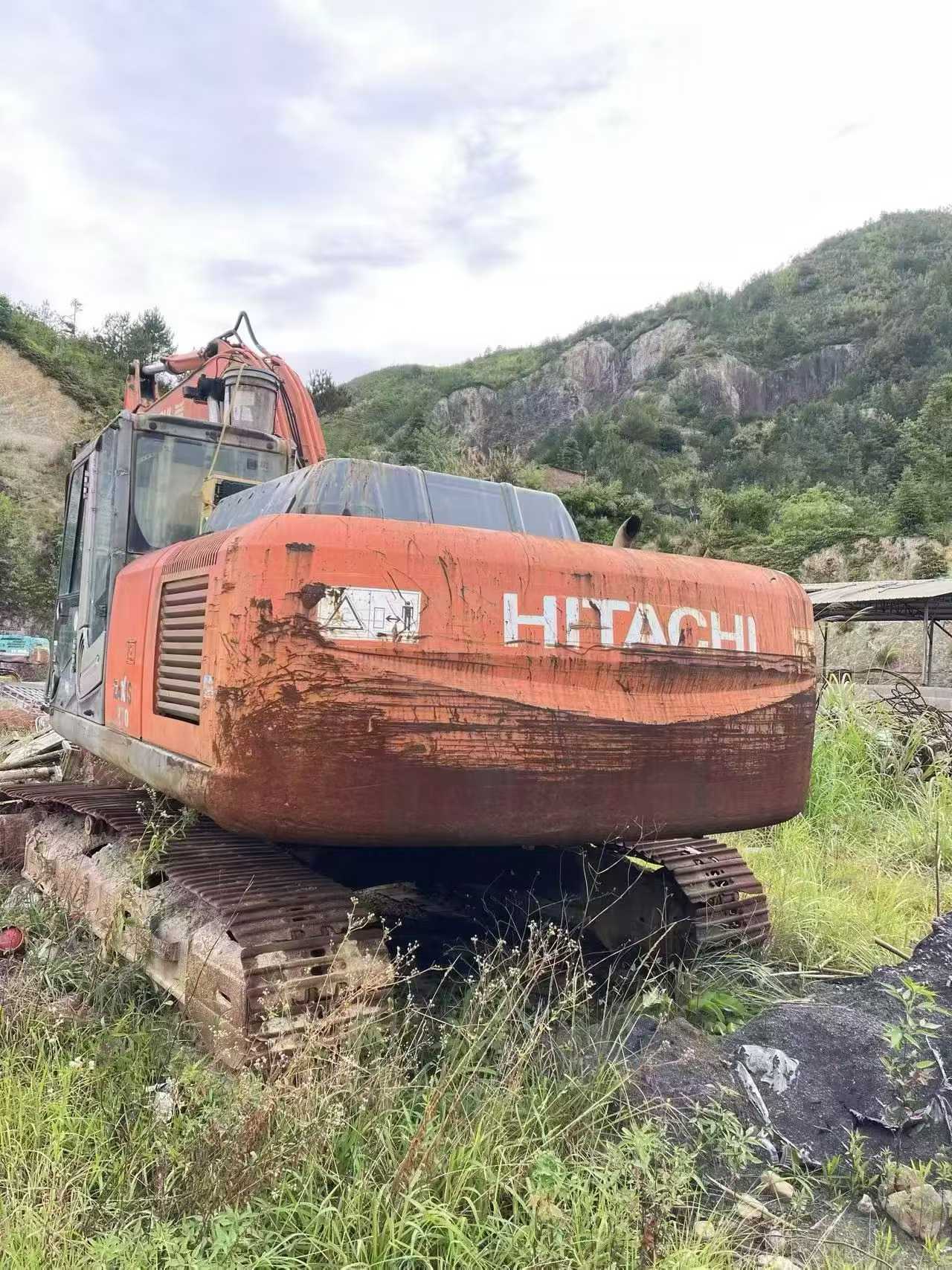 Buy Hitachi EX240-3 Used Excavator / 3