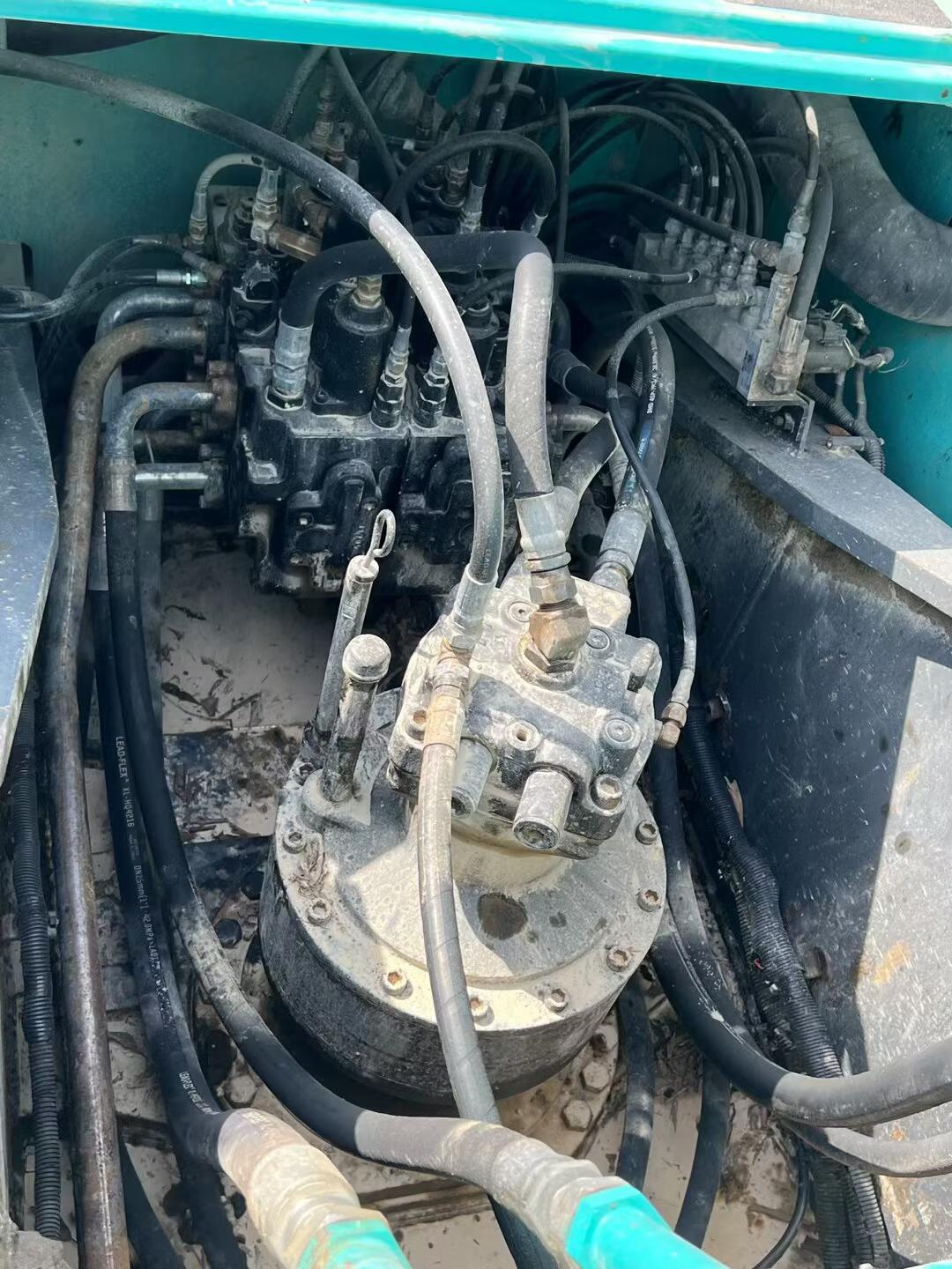 Buy Kobelco SK270D Used Excavator / 5