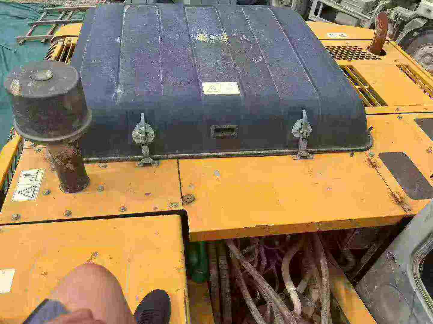 Buy Kato HD1023 Used Excavator / 6