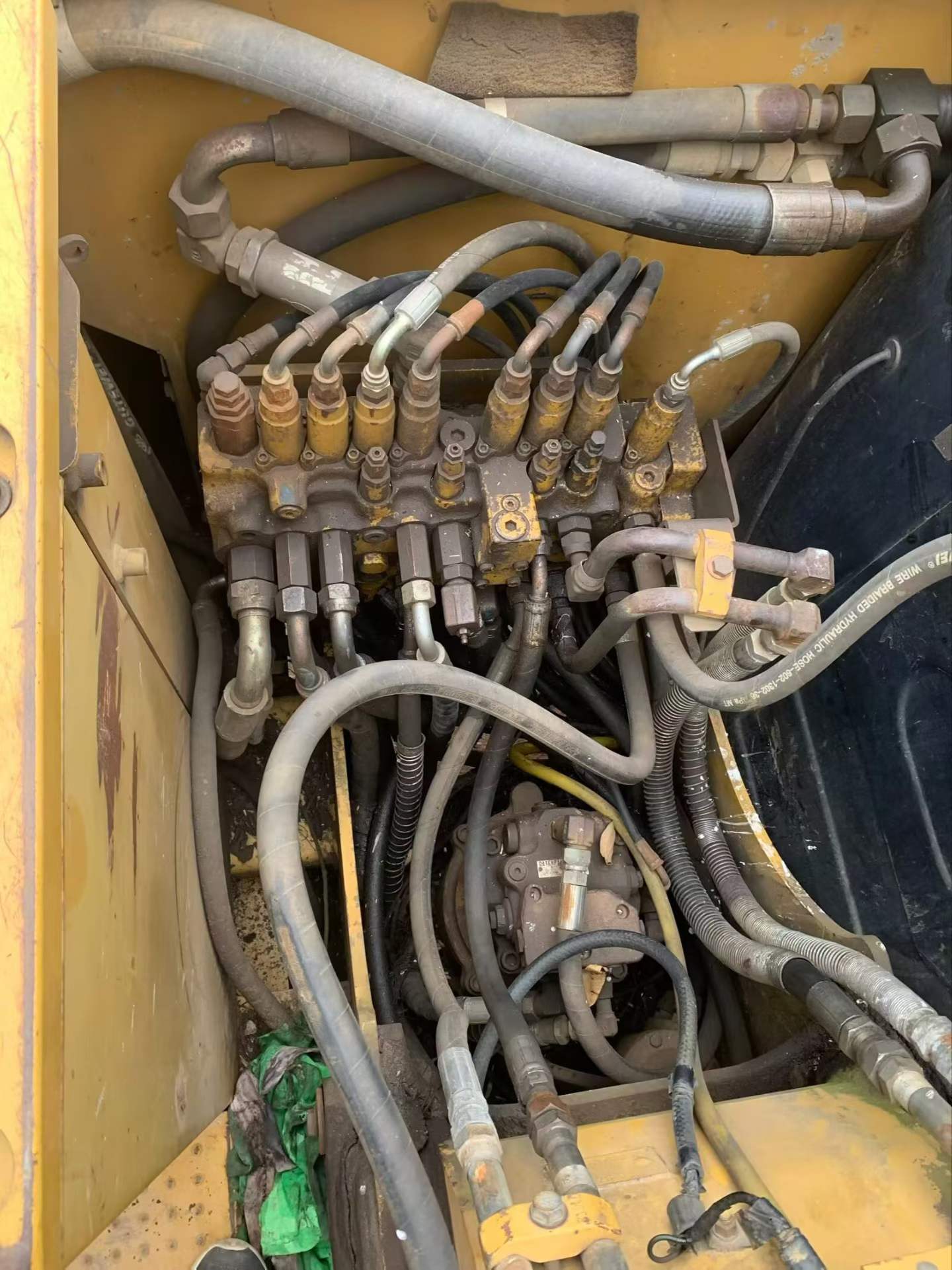 Buy Caterpillar 307B Used Excavator / 4