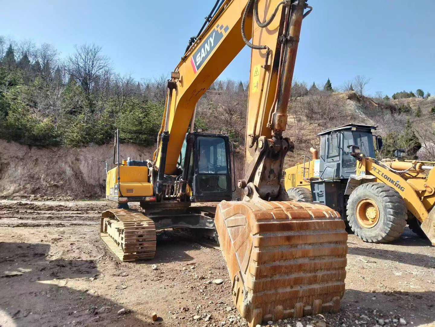 Buy Sany SY205C Used Excavator / 3