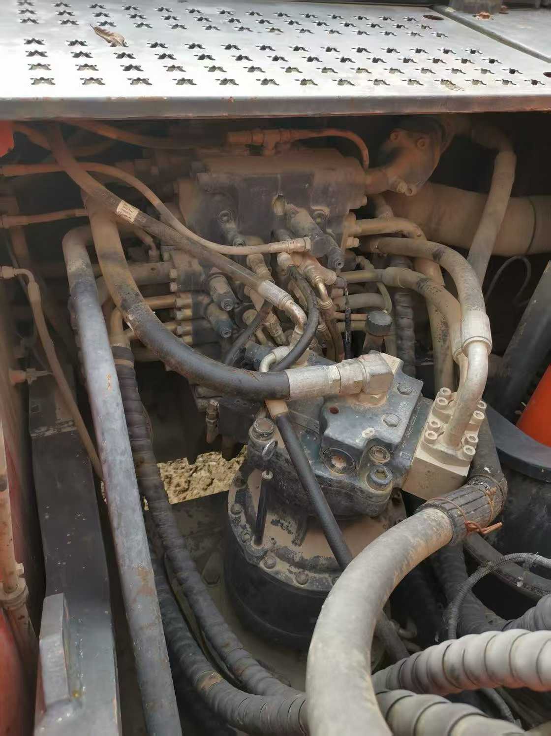 Buy Doosan DH215-7 Used Excavator / 4