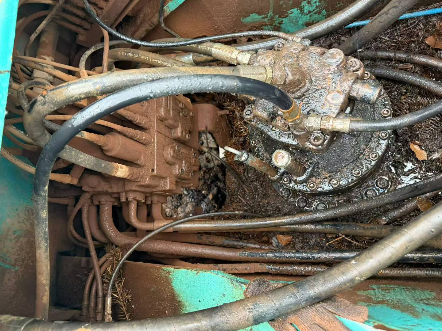 Buy Kobelco SK260 Used Excavator / 9